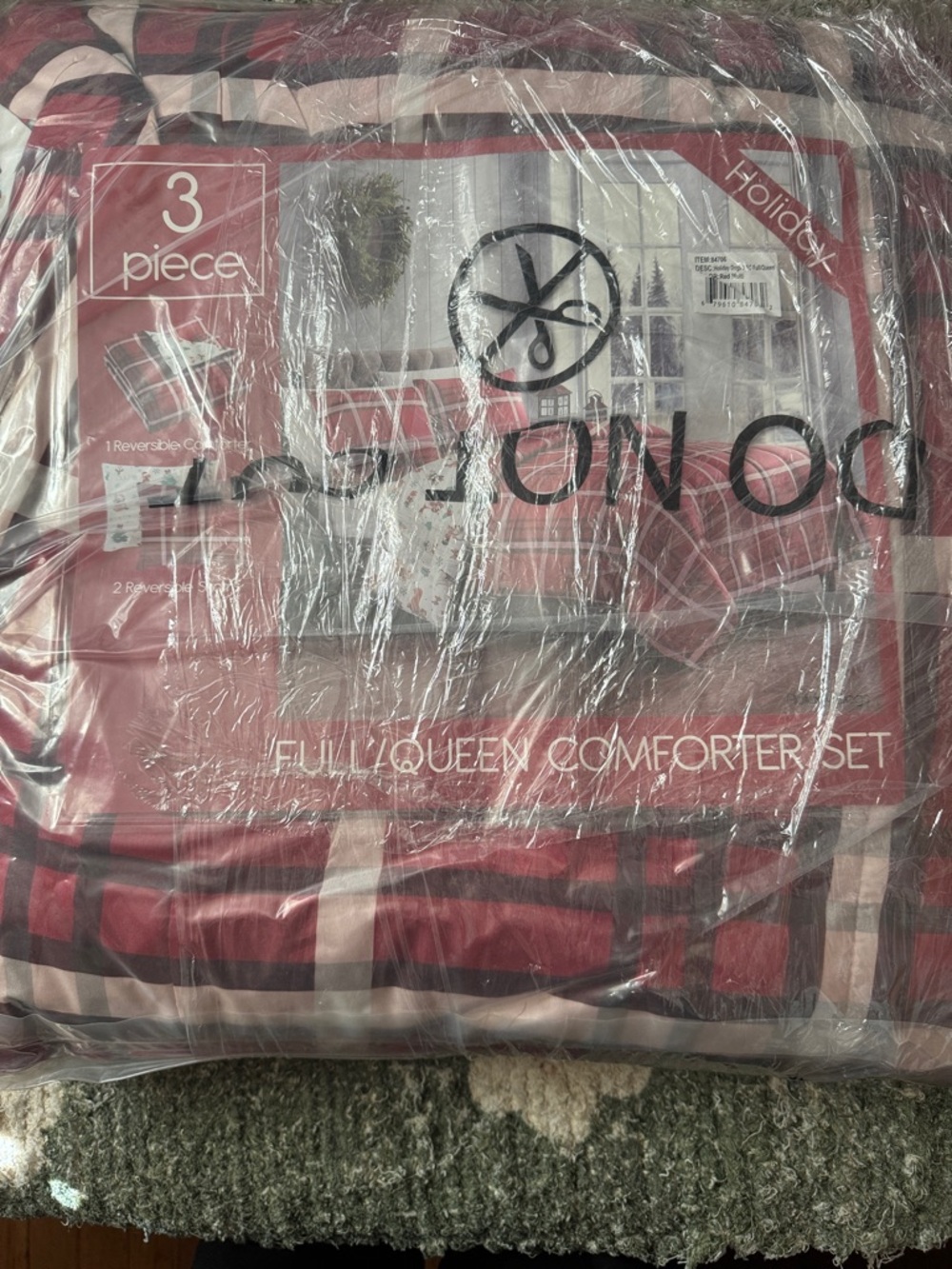 Plaid Full/Queen Comforter Set in Red and Black